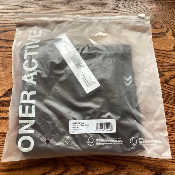 Oner Active OG 70% Cocoa Effortless Shorts - Picture 3 of 9